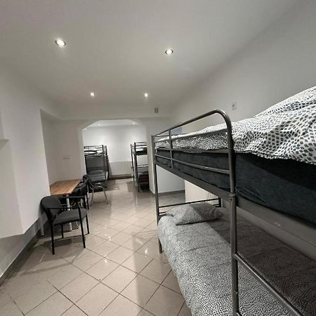 Golebia Hostel بوزنان المظهر الخارجي الصورة