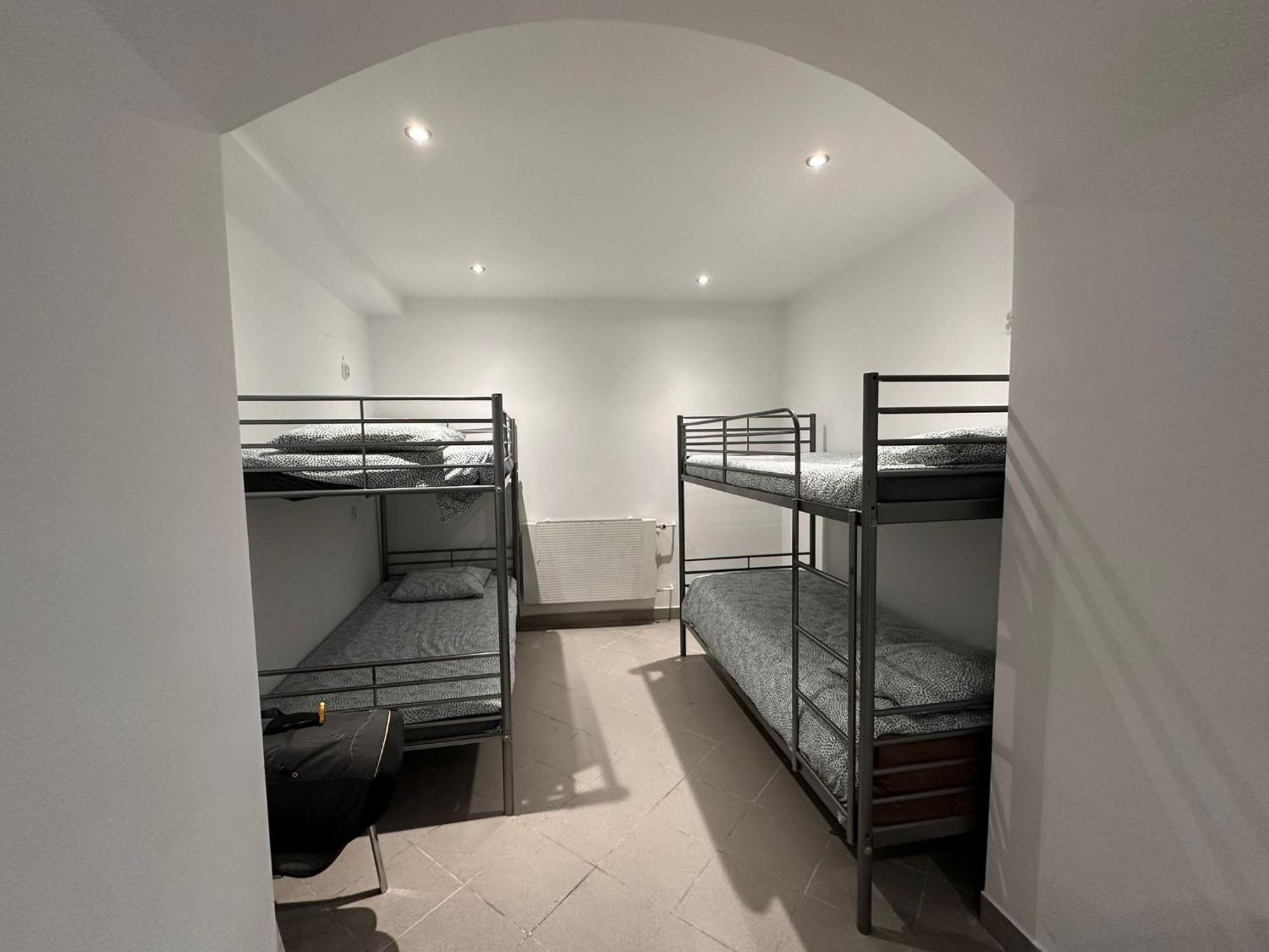 Golebia Hostel بوزنان المظهر الخارجي الصورة